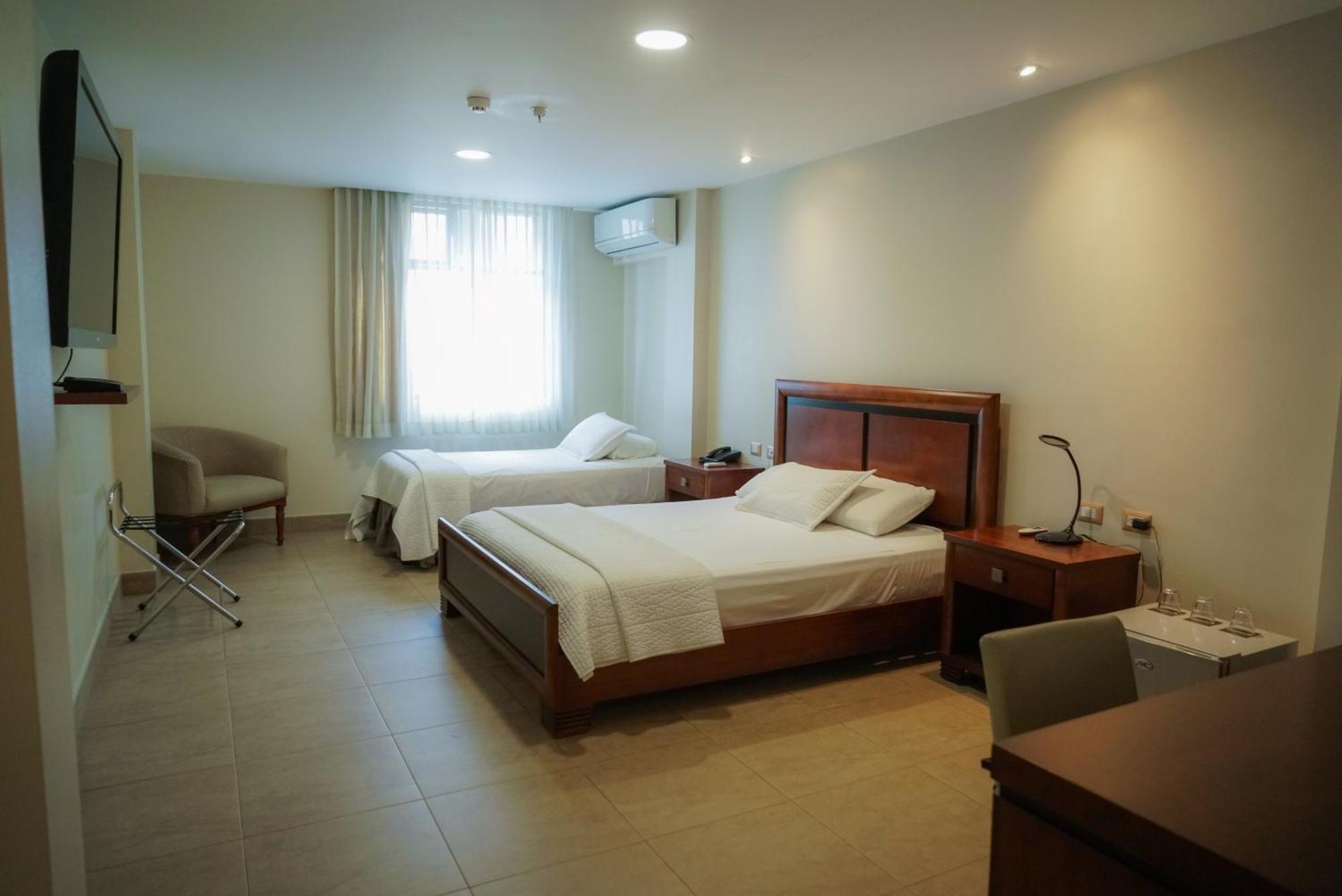 Hotel Marcelius グアヤキル エクステリア 写真