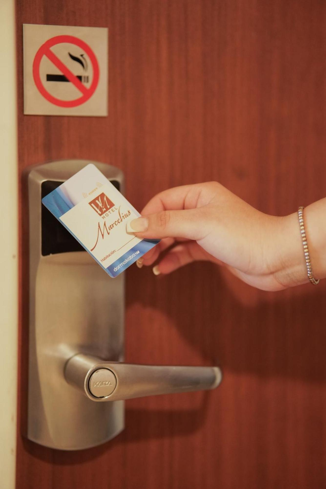 Hotel Marcelius グアヤキル エクステリア 写真