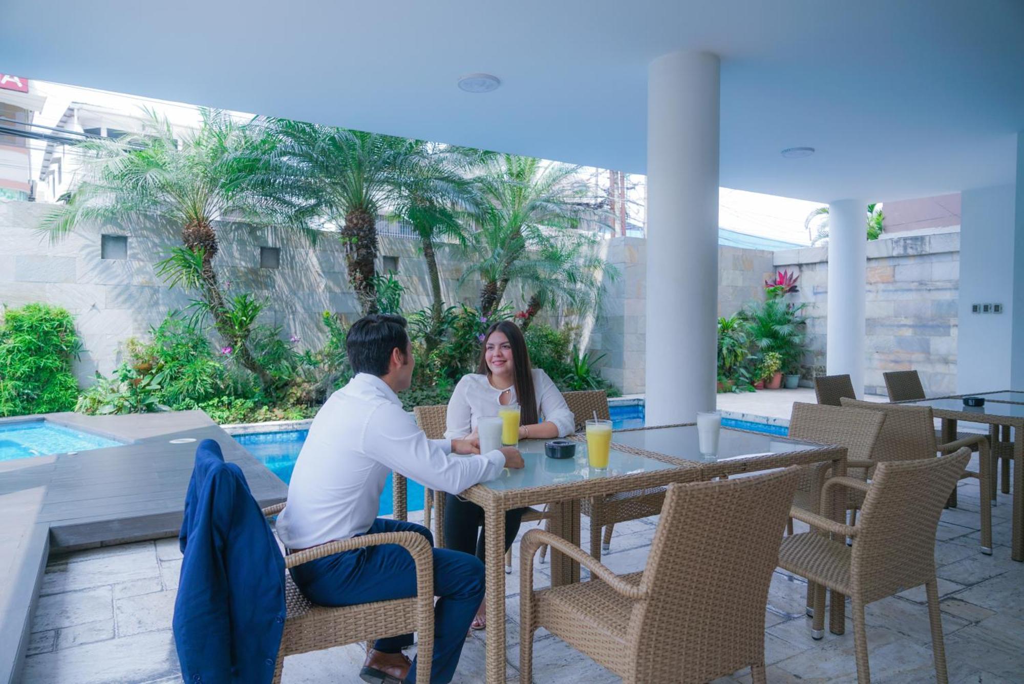 Hotel Marcelius グアヤキル エクステリア 写真
