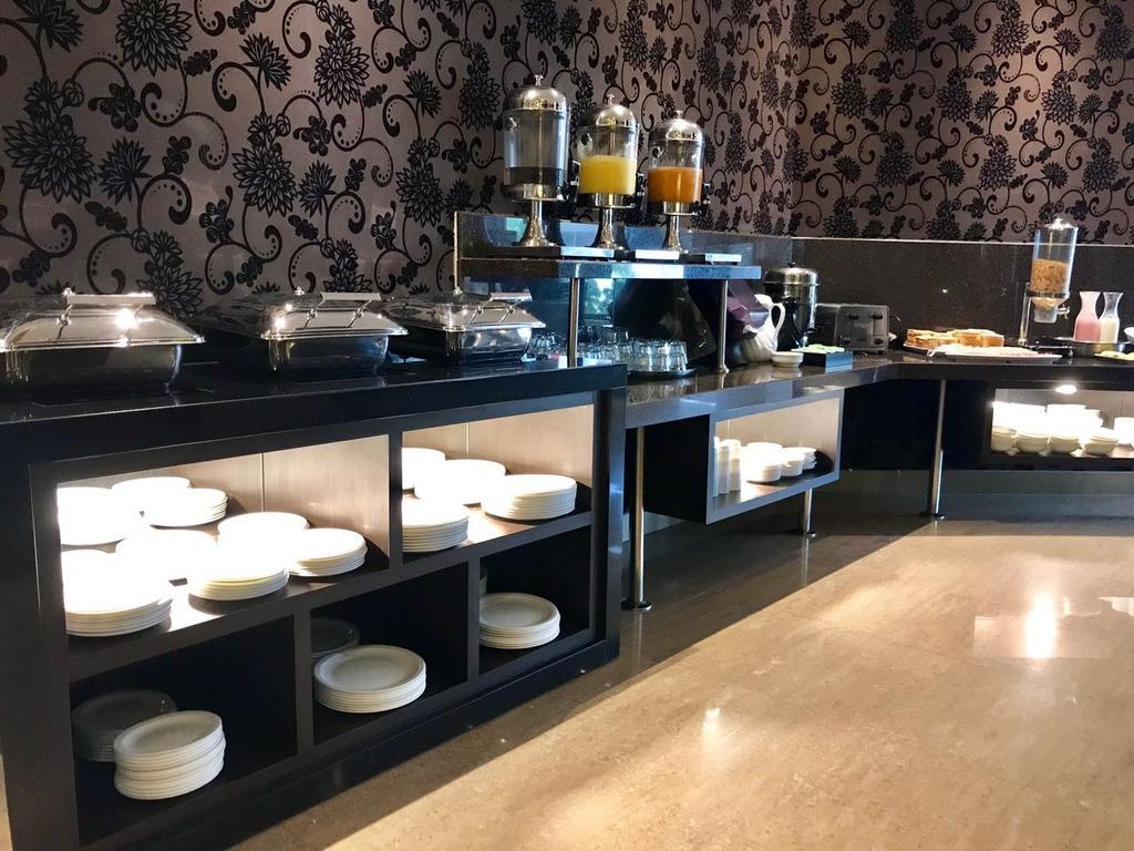 Hotel Marcelius グアヤキル エクステリア 写真