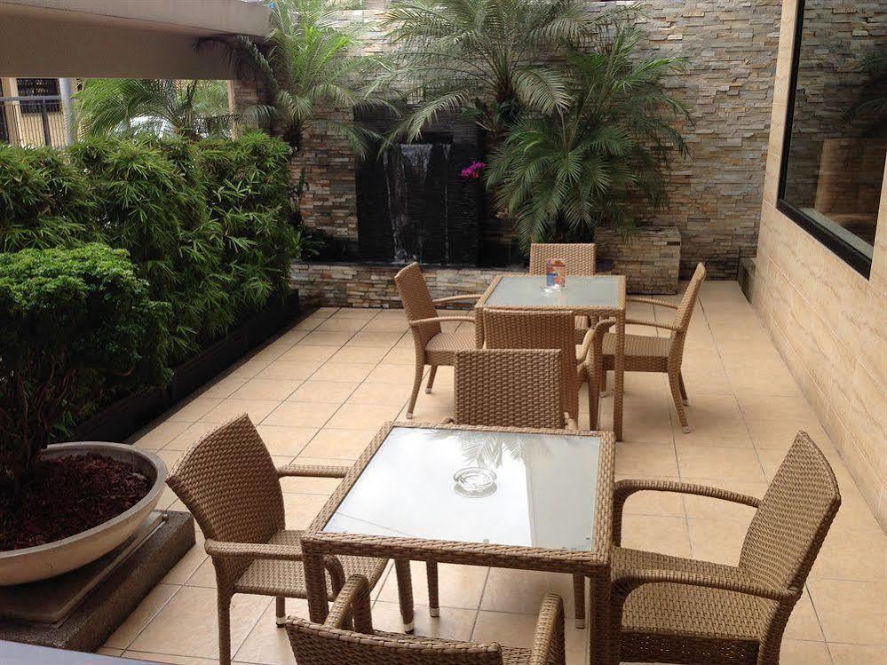 Hotel Marcelius グアヤキル エクステリア 写真