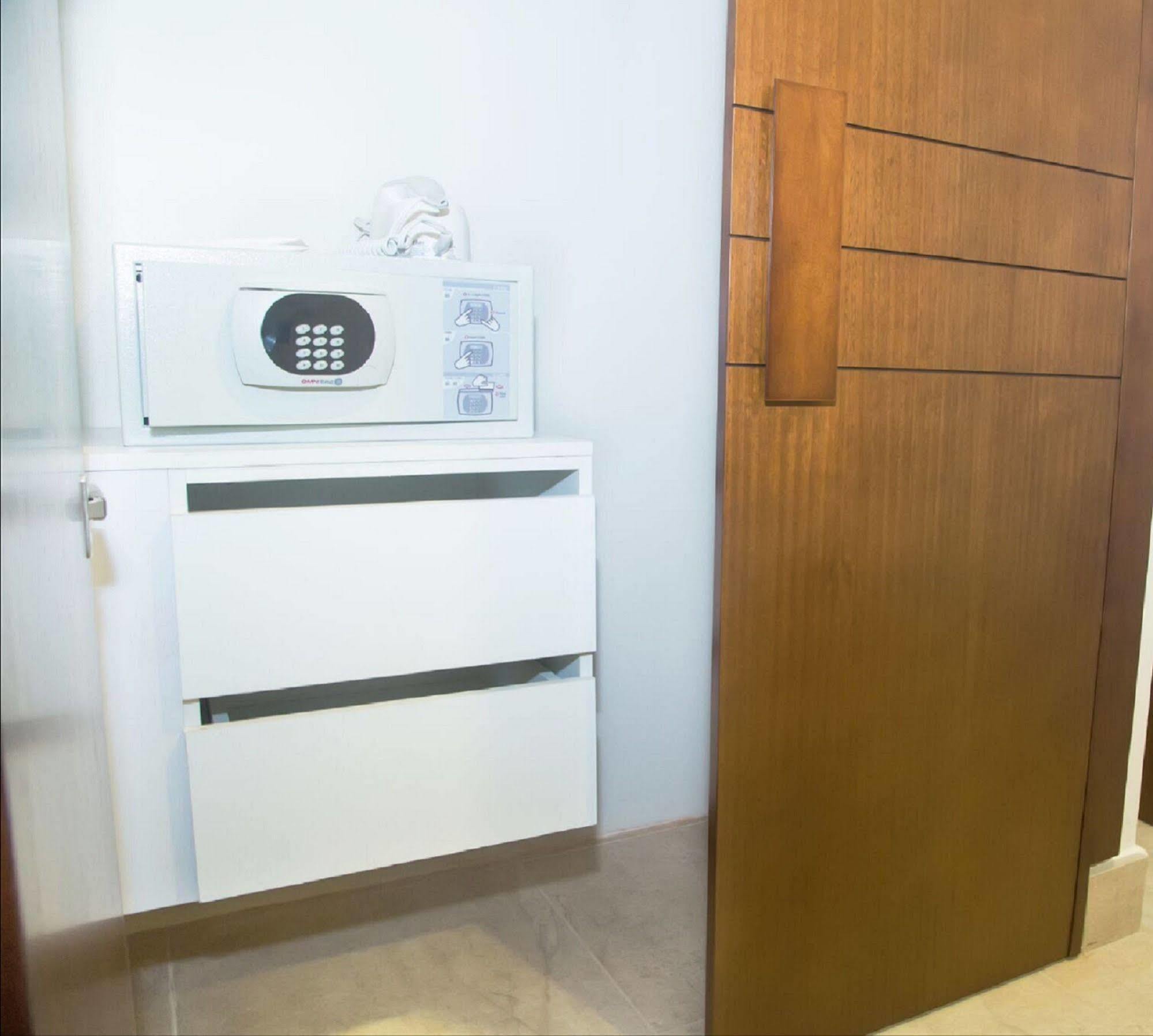 Hotel Marcelius グアヤキル エクステリア 写真